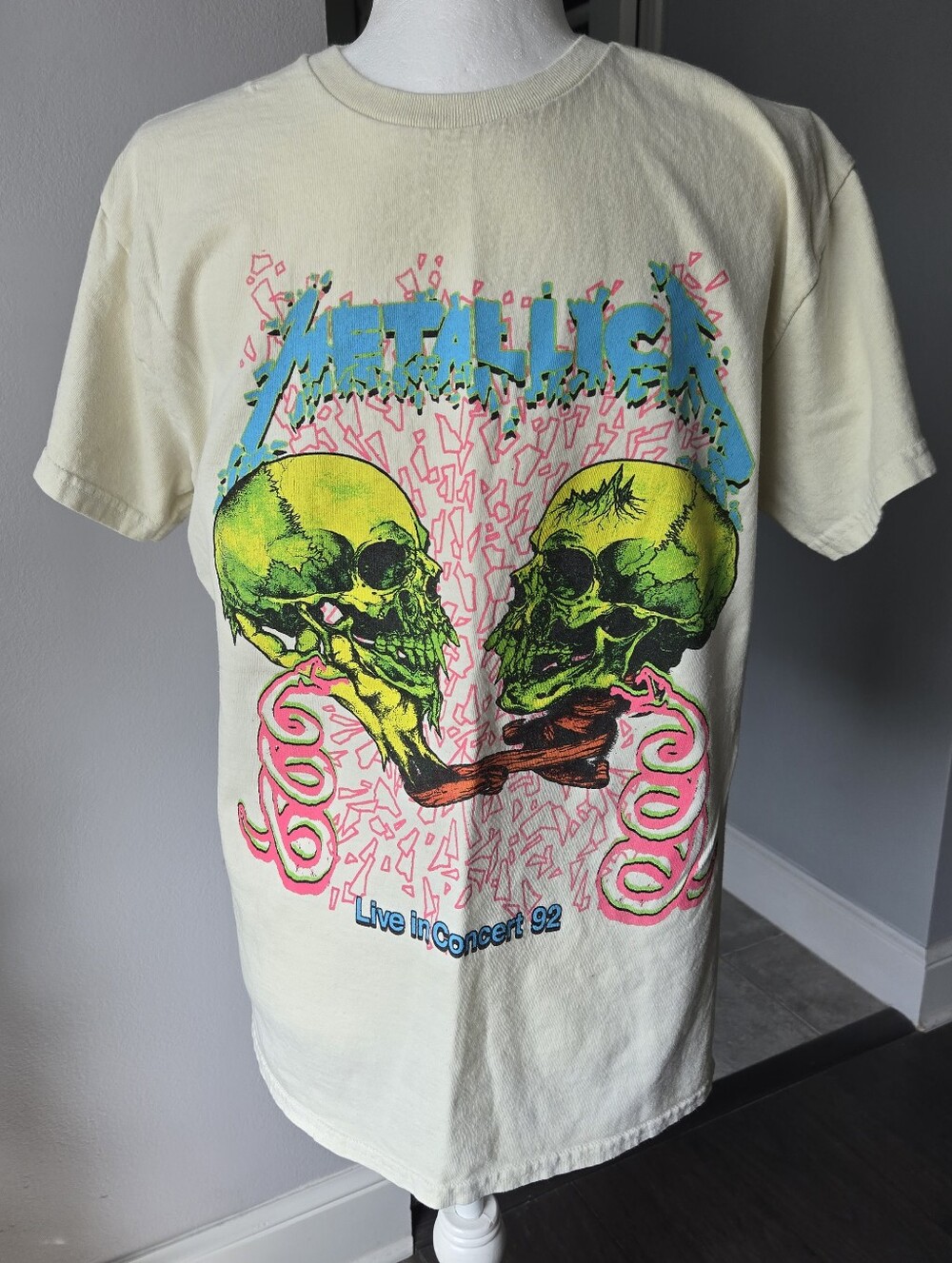 Metallica 1992 Neon Skulls Graphic Tee Cream Grunge Indie Sleaze Merch Top SM